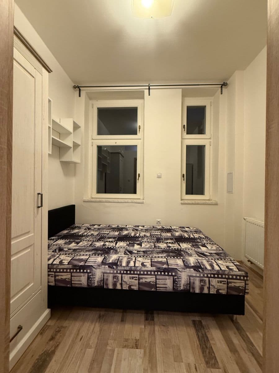 Prenájom bytu 2-izbový 40 m², Bělehradská, Praha, Praha Prenájom bytu 2-izbový 40 m², Bělehradská, Praha, Praha