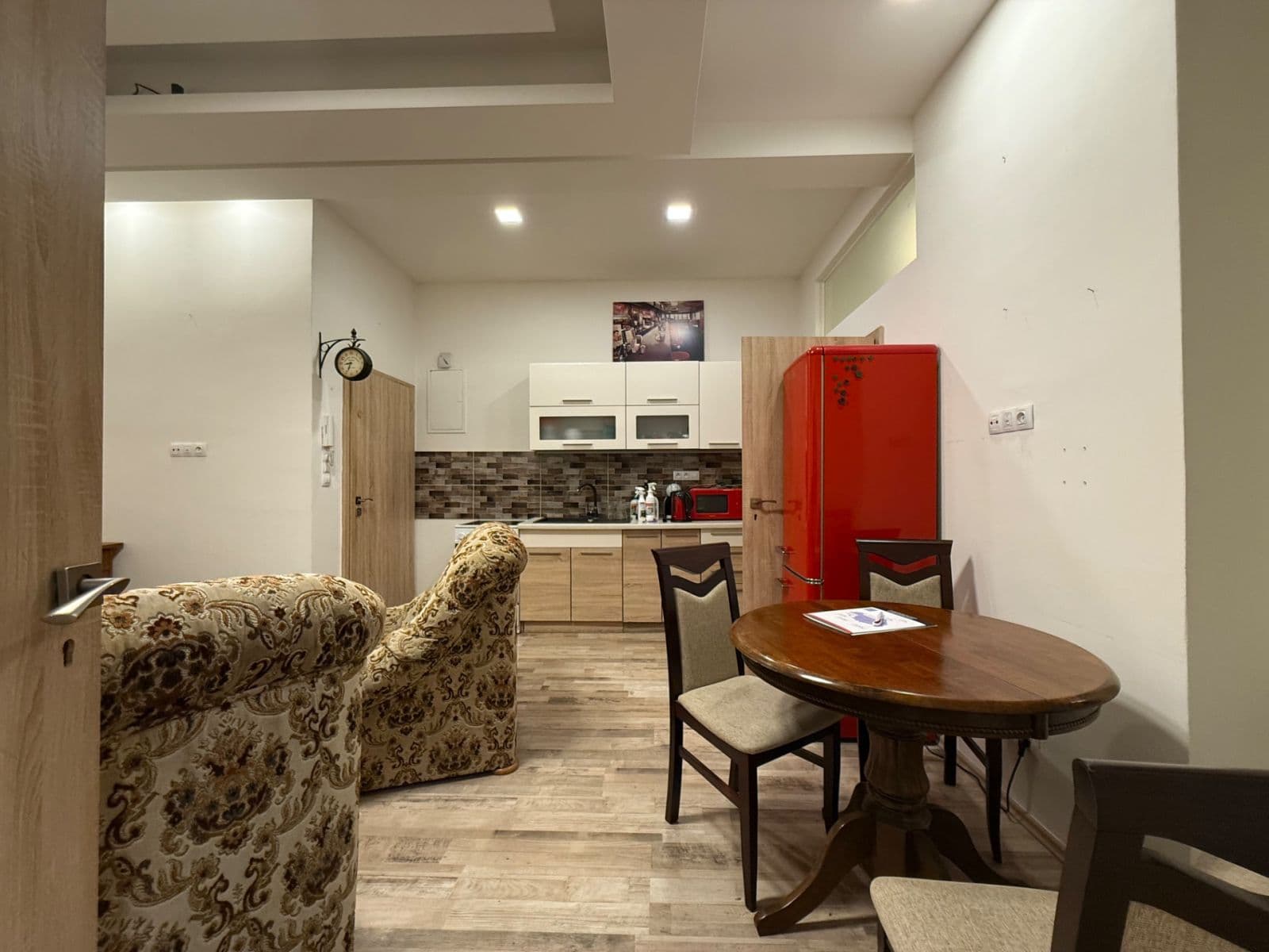 Prenájom bytu 2-izbový 40 m², Bělehradská, Praha, Praha Prenájom bytu 2-izbový 40 m², Bělehradská, Praha, Praha