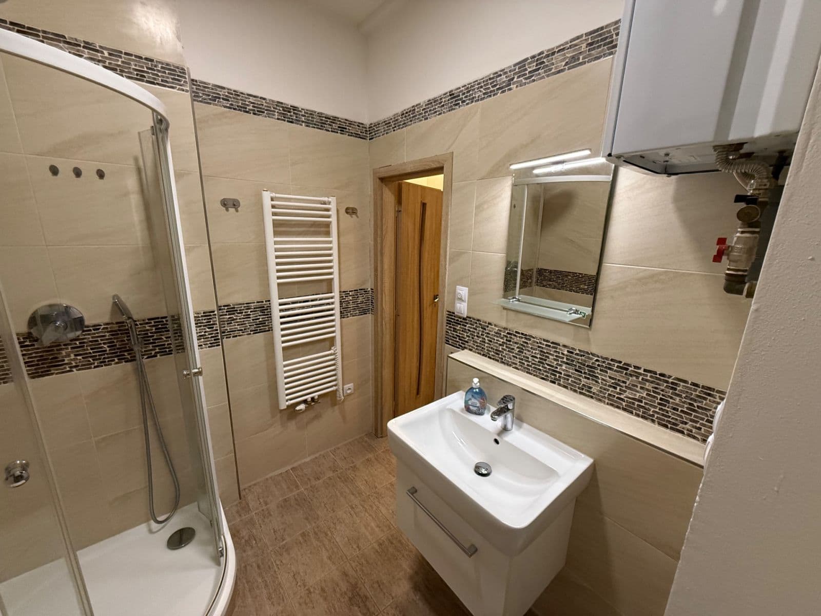 Prenájom bytu 2-izbový 40 m², Bělehradská, Praha, Praha Prenájom bytu 2-izbový 40 m², Bělehradská, Praha, Praha