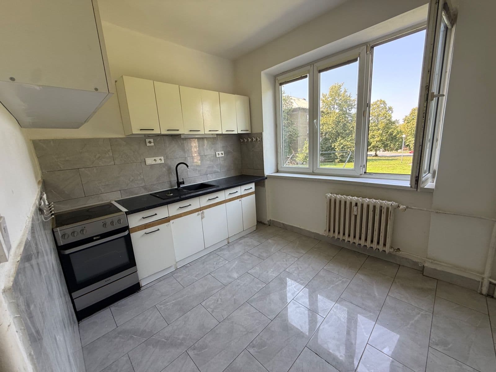 Prenájom bytu 2-izbový 60 m², Čapkova, Karviná, Moravskoslezský kraj Prenájom bytu 2-izbový 60 m², Čapkova, Karviná, Moravskoslezský kraj