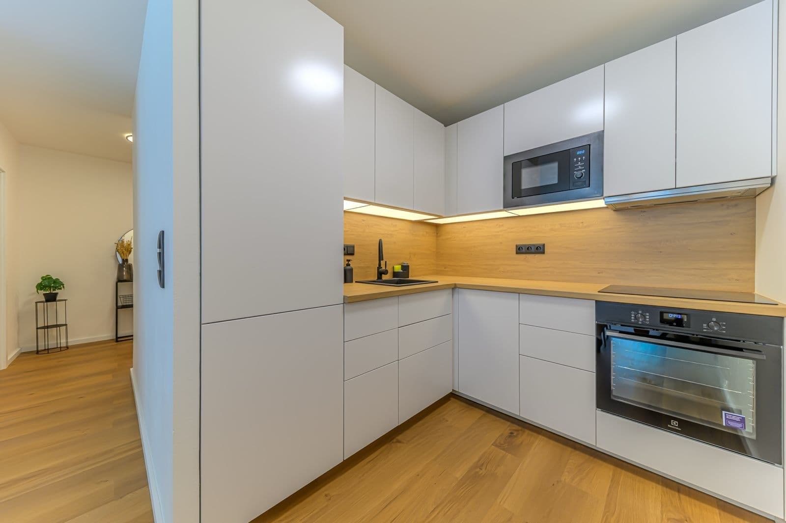 Predaj bytu 2-izbový 43 m², Borovanského, Praha, Praha Predaj bytu 2-izbový 43 m², Borovanského, Praha, Praha