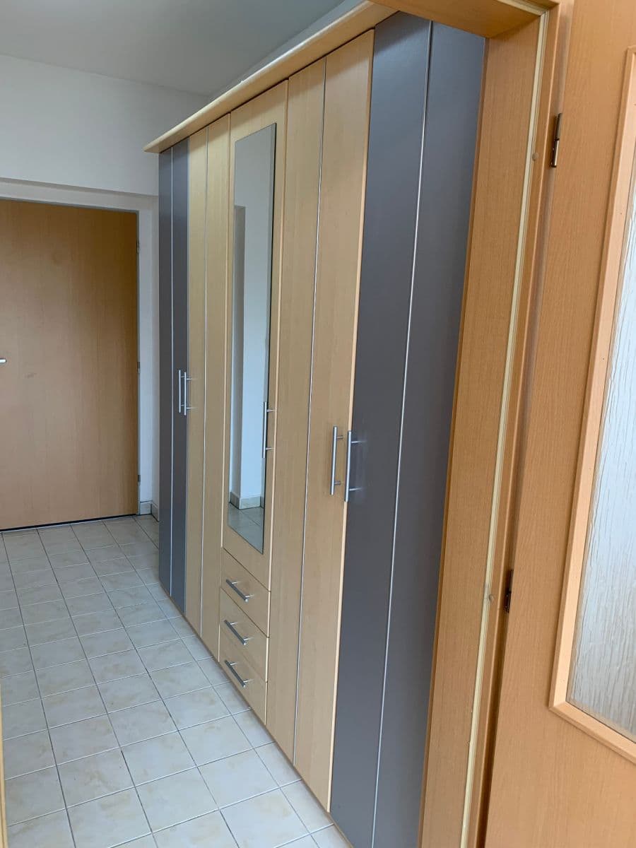 Prenájom bytu 1-izbový 37 m², Padovská, Praha, Praha Prenájom bytu 1-izbový 37 m², Padovská, Praha, Praha