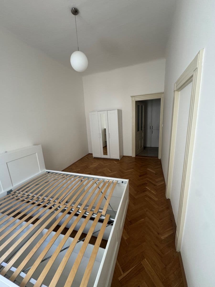 Prenájom bytu 2-izbový 49 m², Na Zderaze, Praha, Praha Prenájom bytu 2-izbový 49 m², Na Zderaze, Praha, Praha