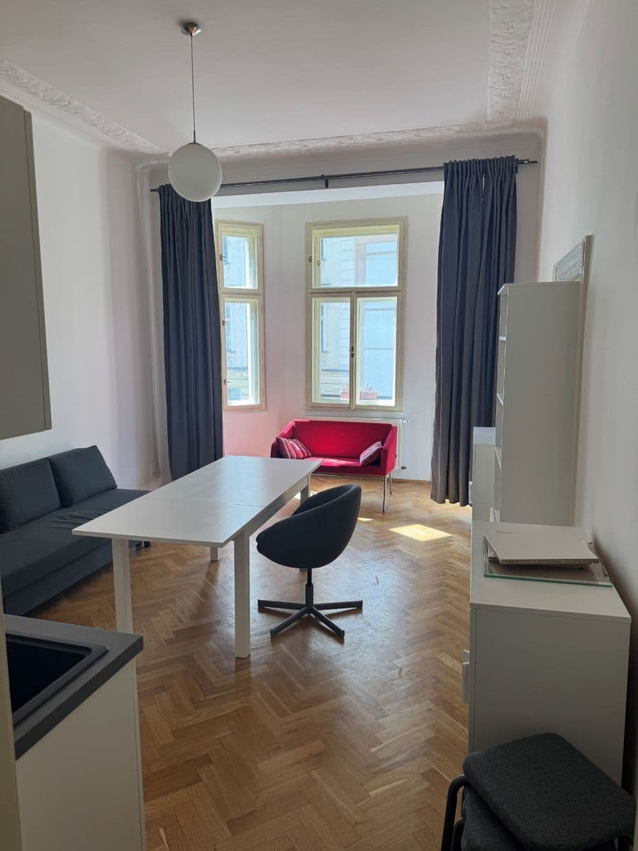 Prenájom bytu 2-izbový 49 m², Na Zderaze, Praha, Praha Prenájom bytu 2-izbový 49 m², Na Zderaze, Praha, Praha