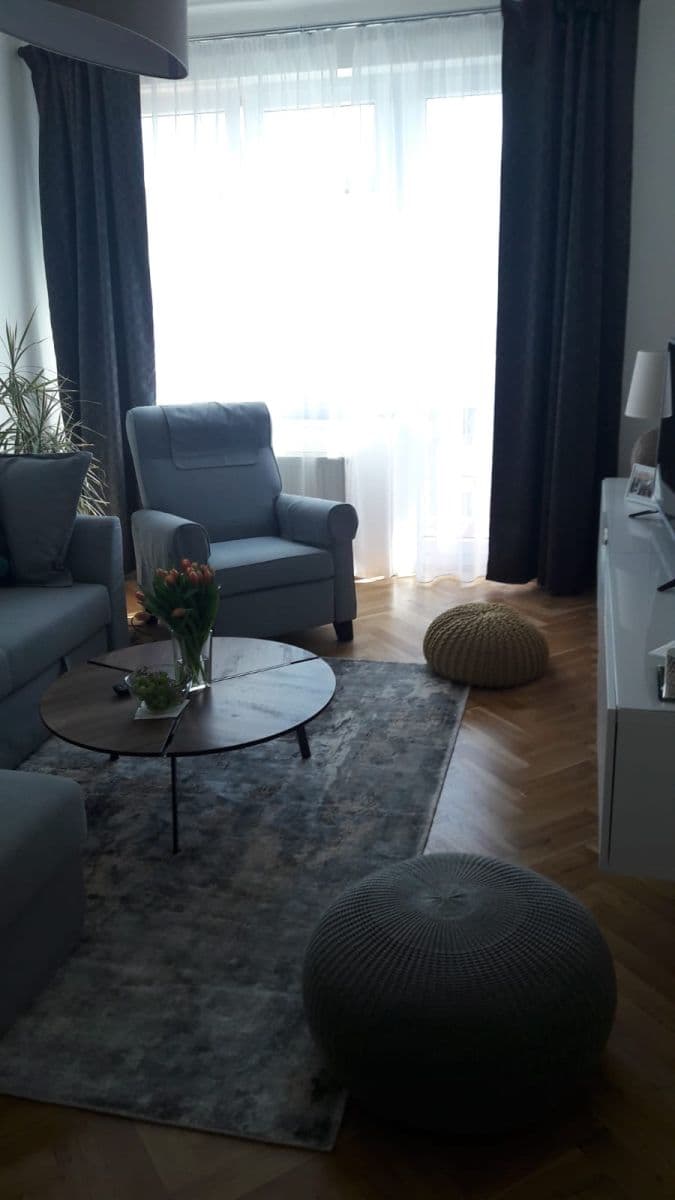 Prenájom bytu 2-izbový 56 m², Púchovská, Praha, Praha Prenájom bytu 2-izbový 56 m², Púchovská, Praha, Praha
