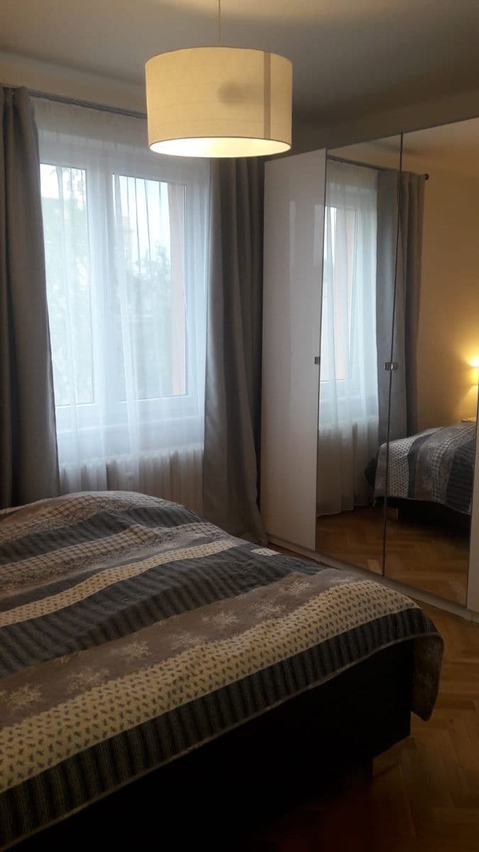 Prenájom bytu 2-izbový 56 m², Púchovská, Praha, Praha Prenájom bytu 2-izbový 56 m², Púchovská, Praha, Praha