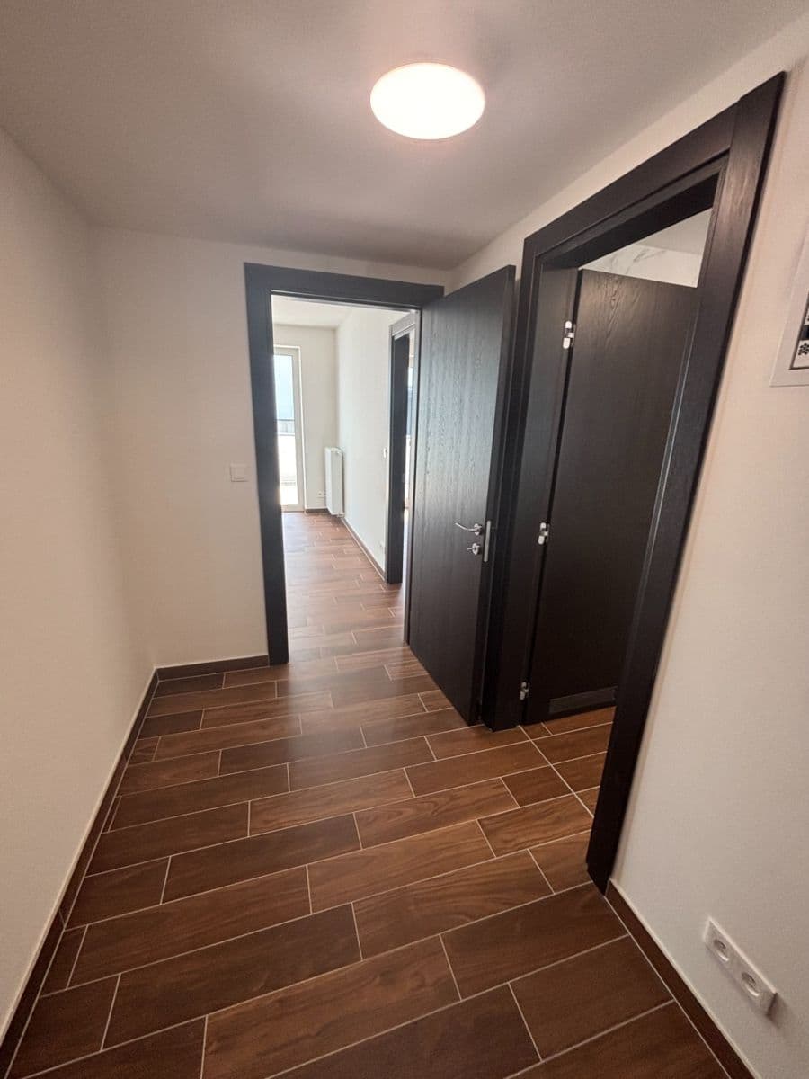 Prenájom bytu 2-izbový 46 m², Třída Jiřího Pelikána, Olomouc, Olomoucký kraj Prenájom bytu 2-izbový 46 m², Třída Jiřího Pelikána, Olomouc, Olomoucký kraj