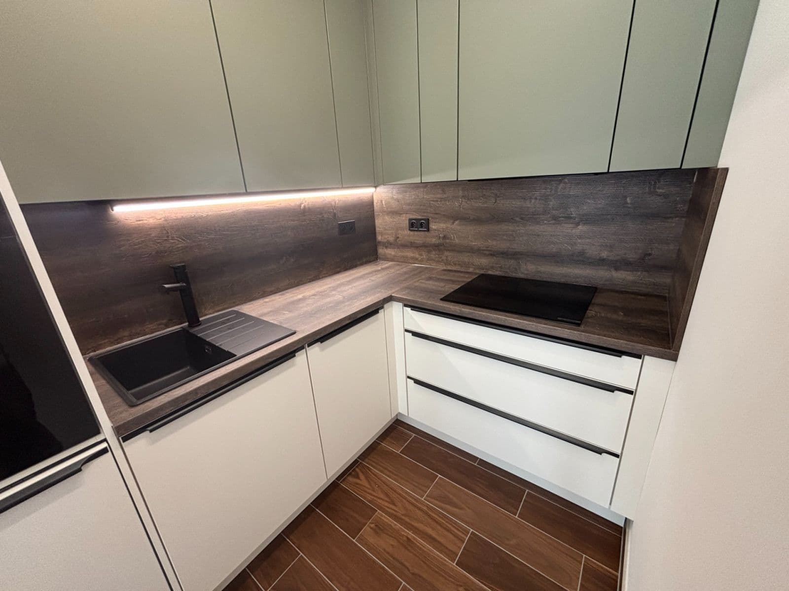 Prenájom bytu 2-izbový 46 m², Třída Jiřího Pelikána, Olomouc, Olomoucký kraj Prenájom bytu 2-izbový 46 m², Třída Jiřího Pelikána, Olomouc, Olomoucký kraj