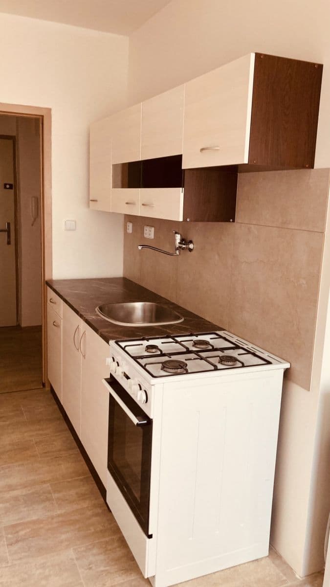 Prenájom bytu 1-izbový 37 m², Jana Ziky, Ostrava, Moravskoslezský kraj Prenájom bytu 1-izbový 37 m², Jana Ziky, Ostrava, Moravskoslezský kraj