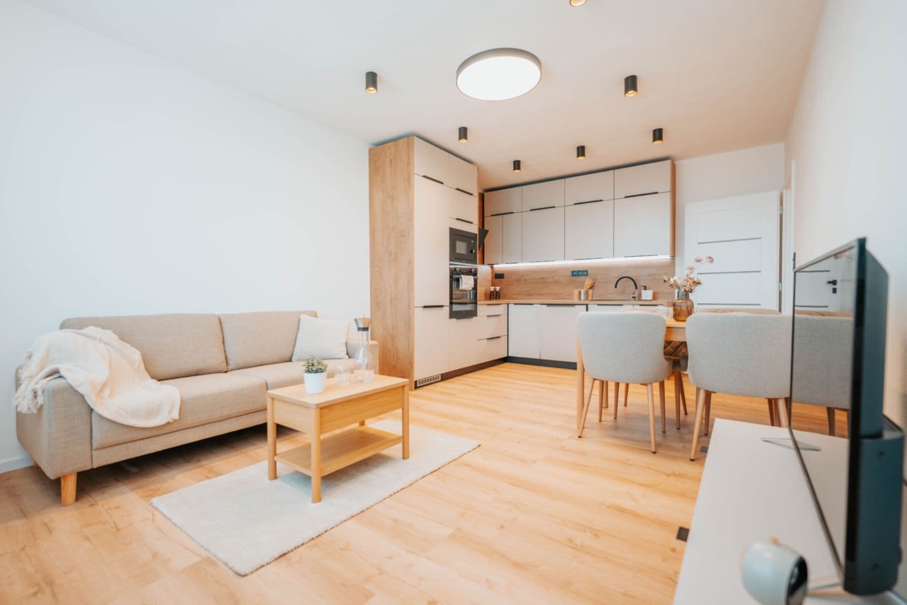 Predaj bytu 3-izbový 64 m², Vejprnická, Plzeň, Plzeňský kraj Predaj bytu 3-izbový 64 m², Vejprnická, Plzeň, Plzeňský kraj
