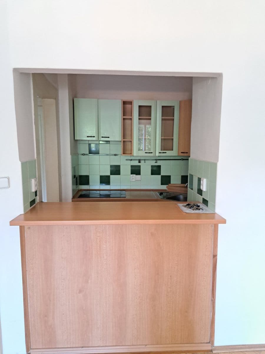 Prenájom bytu 3-izbový 86 m², Vinohradská, Praha, Praha Prenájom bytu 3-izbový 86 m², Vinohradská, Praha, Praha
