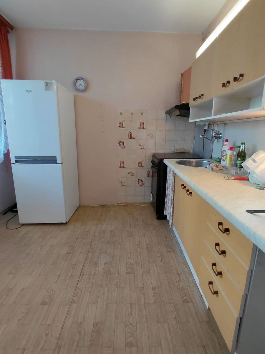 Predaj bytu 3-izbový 76 m², Rumunská, Čelákovice, Středočeský kraj Predaj bytu 3-izbový 76 m², Rumunská, Čelákovice, Středočeský kraj