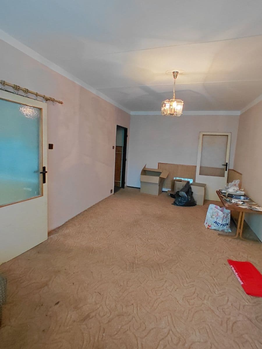 Predaj bytu 3-izbový 76 m², Rumunská, Čelákovice, Středočeský kraj Predaj bytu 3-izbový 76 m², Rumunská, Čelákovice, Středočeský kraj