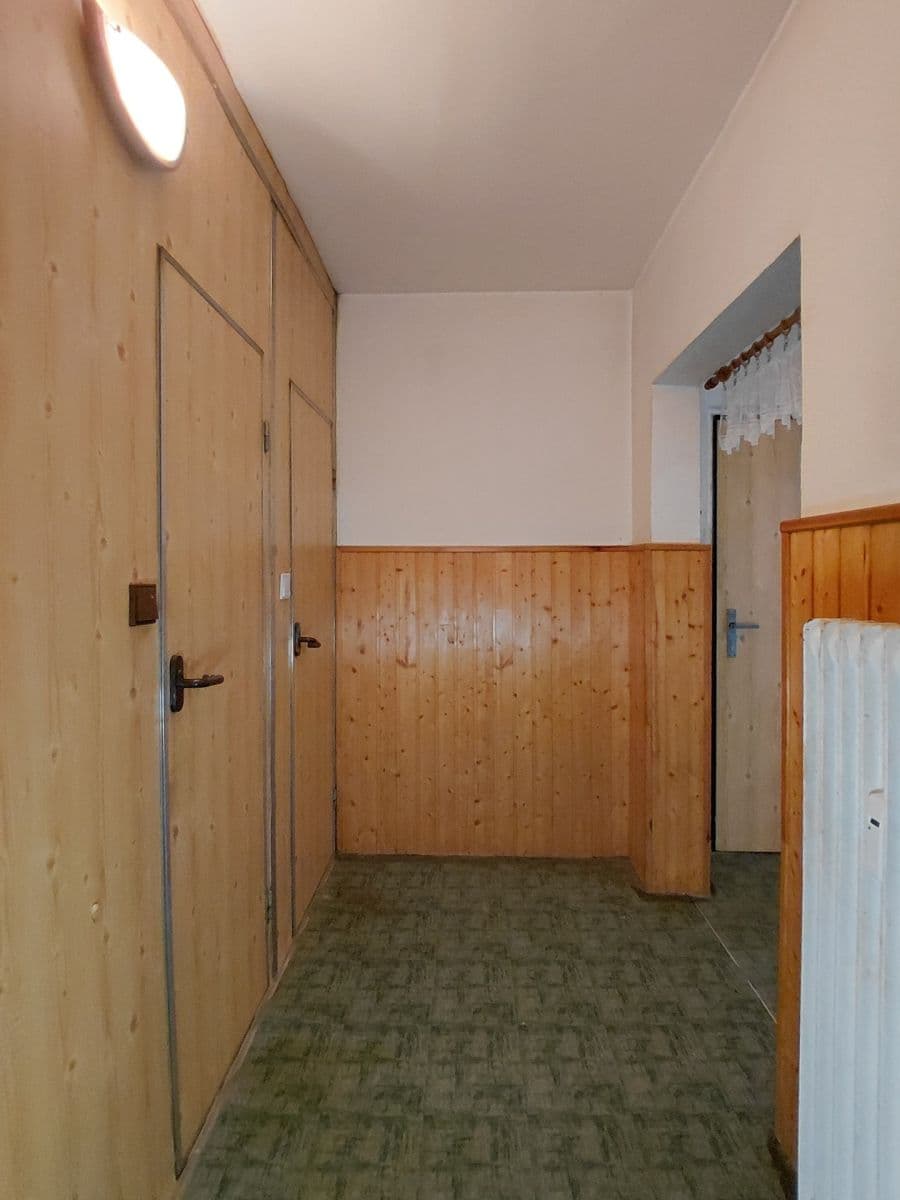 Predaj bytu 3-izbový 76 m², Rumunská, Čelákovice, Středočeský kraj Predaj bytu 3-izbový 76 m², Rumunská, Čelákovice, Středočeský kraj
