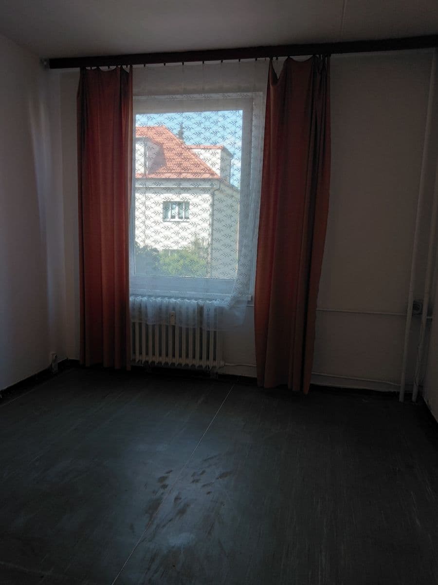 Predaj bytu 3-izbový 76 m², Rumunská, Čelákovice, Středočeský kraj Predaj bytu 3-izbový 76 m², Rumunská, Čelákovice, Středočeský kraj