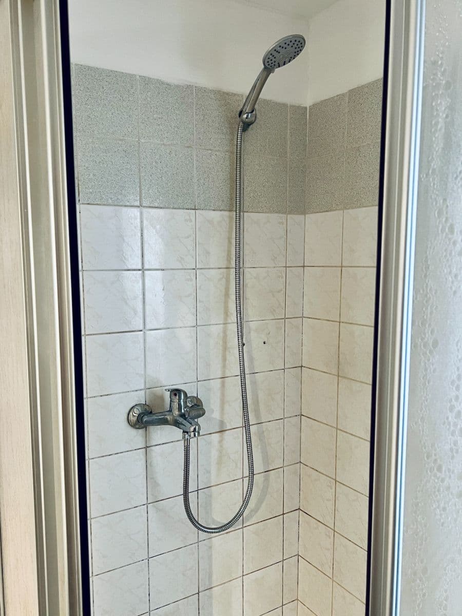 Prenájom bytu 1-izbový 20 m², Na Okruhu, Praha, Praha Prenájom bytu 1-izbový 20 m², Na Okruhu, Praha, Praha