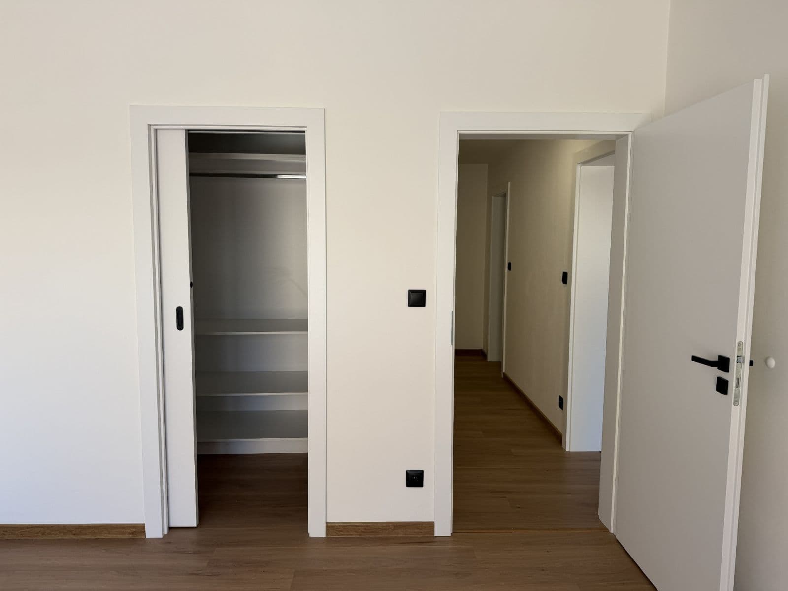 Prenájom bytu 2-izbový 58 m², Bratislavská, Brno, Jihomoravský kraj Prenájom bytu 2-izbový 58 m², Bratislavská, Brno, Jihomoravský kraj