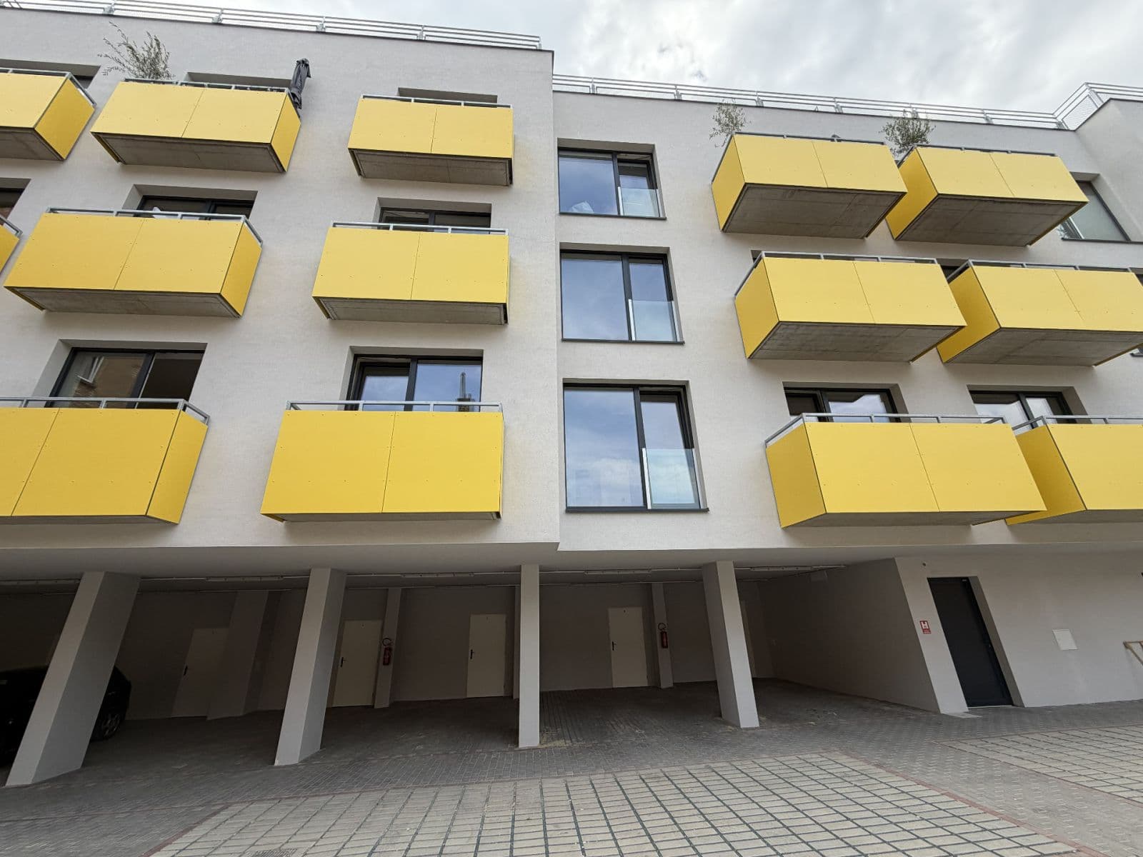 Prenájom bytu 2-izbový 58 m², Bratislavská, Brno, Jihomoravský kraj Prenájom bytu 2-izbový 58 m², Bratislavská, Brno, Jihomoravský kraj