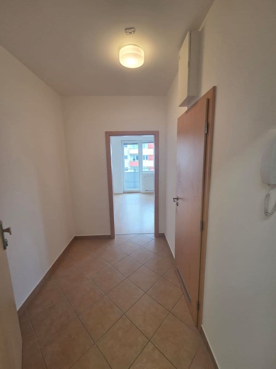 Prenájom bytu 1-izbový 29 m², Miloše Havla, Praha, Praha Prenájom bytu 1-izbový 29 m², Miloše Havla, Praha, Praha