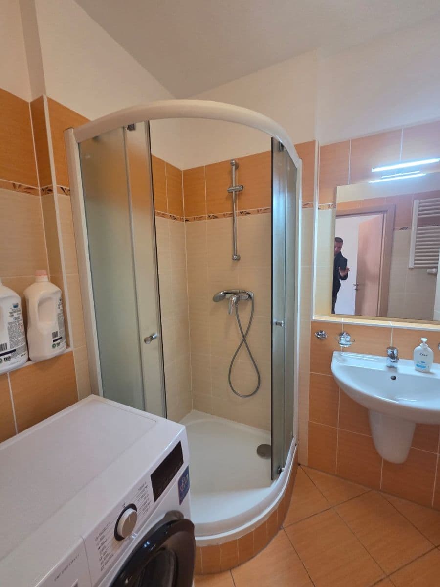 Prenájom bytu 1-izbový 29 m², Miloše Havla, Praha, Praha Prenájom bytu 1-izbový 29 m², Miloše Havla, Praha, Praha