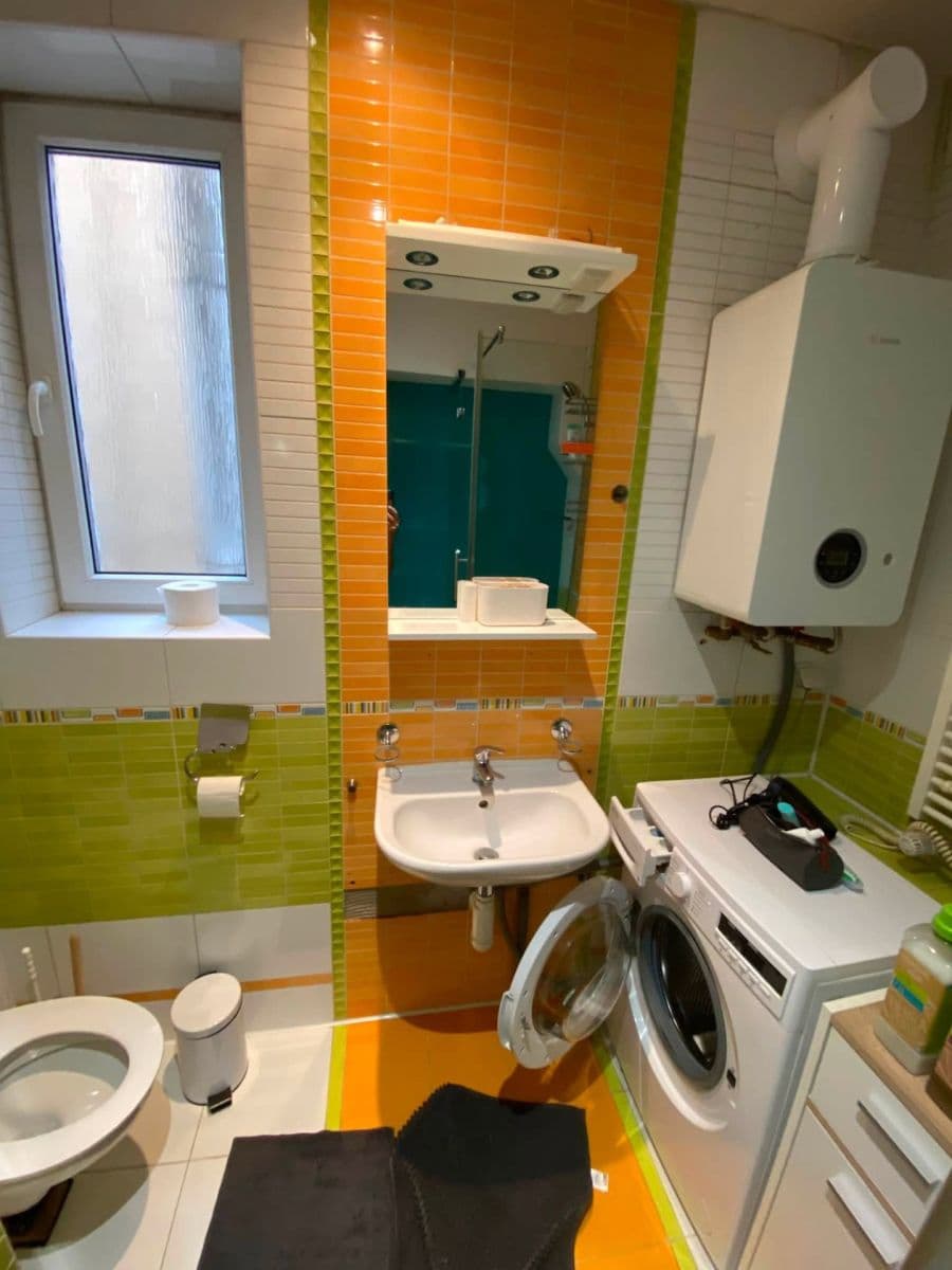 Prenájom bytu 2-izbový 45 m², Viklefova, Praha, Praha Prenájom bytu 2-izbový 45 m², Viklefova, Praha, Praha