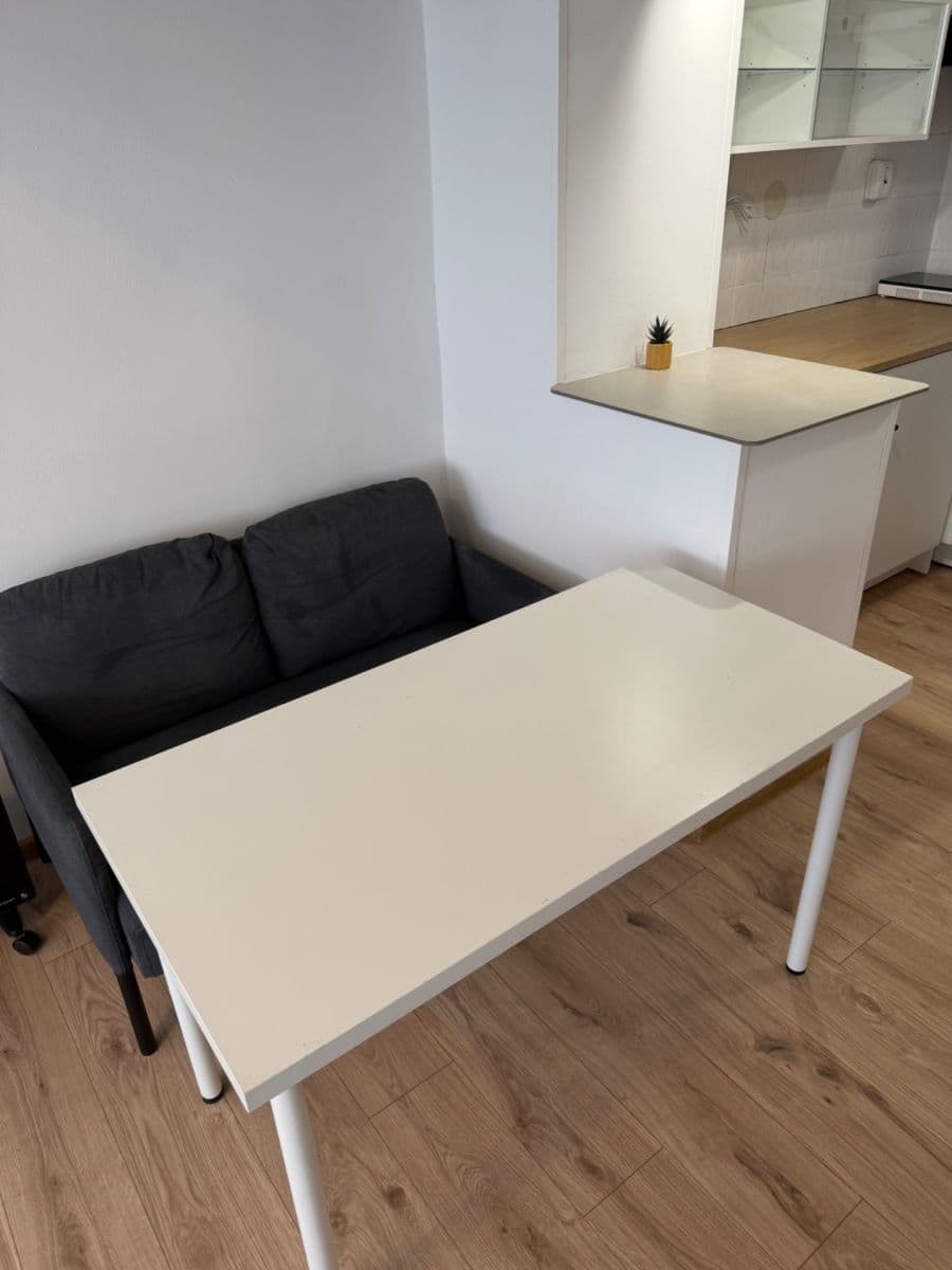 Prenájom bytu 1-izbový 33 m², Sevastopolská, Praha, Praha Prenájom bytu 1-izbový 33 m², Sevastopolská, Praha, Praha