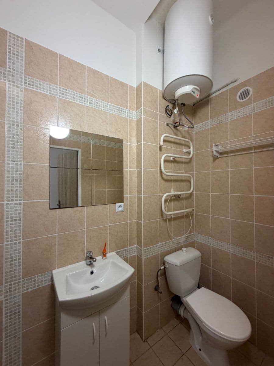 Prenájom bytu 1-izbový 33 m², Sevastopolská, Praha, Praha Prenájom bytu 1-izbový 33 m², Sevastopolská, Praha, Praha
