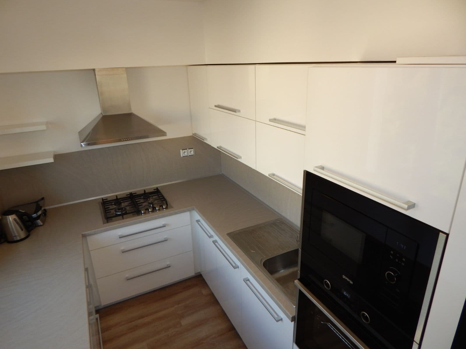 Prenájom bytu 2-izbový 53 m², Senegalská, Praha, Praha Prenájom bytu 2-izbový 53 m², Senegalská, Praha, Praha