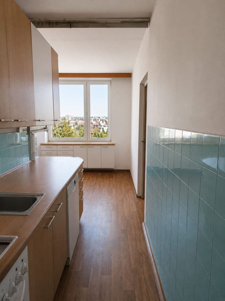 Predaj bytu 3-izbový 71 m², Počernická, Praha, Praha Predaj bytu 3-izbový 71 m², Počernická, Praha, Praha