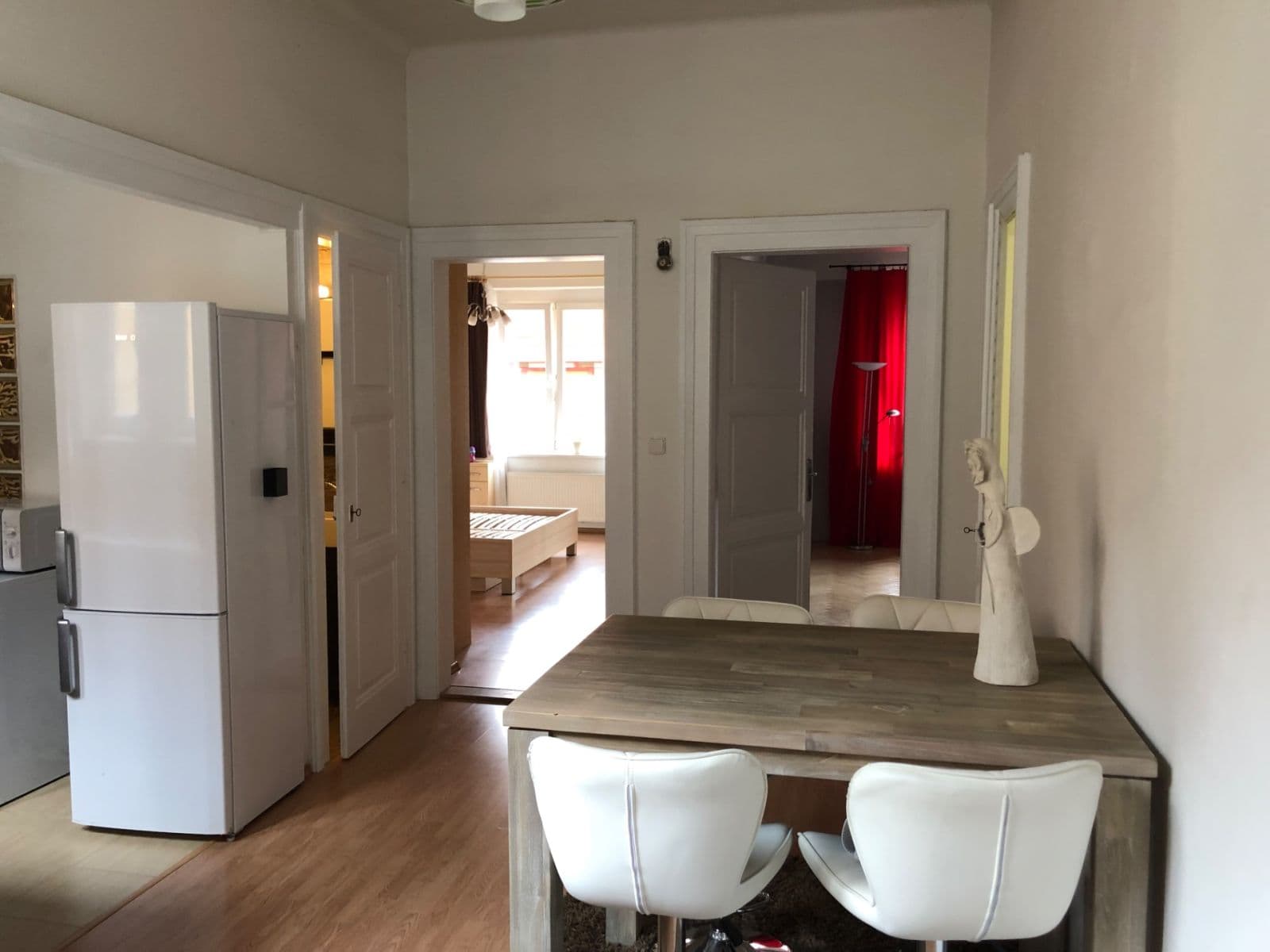 Prenájom bytu 2-izbový 65 m², Tusarova, Praha, Praha Prenájom bytu 2-izbový 65 m², Tusarova, Praha, Praha