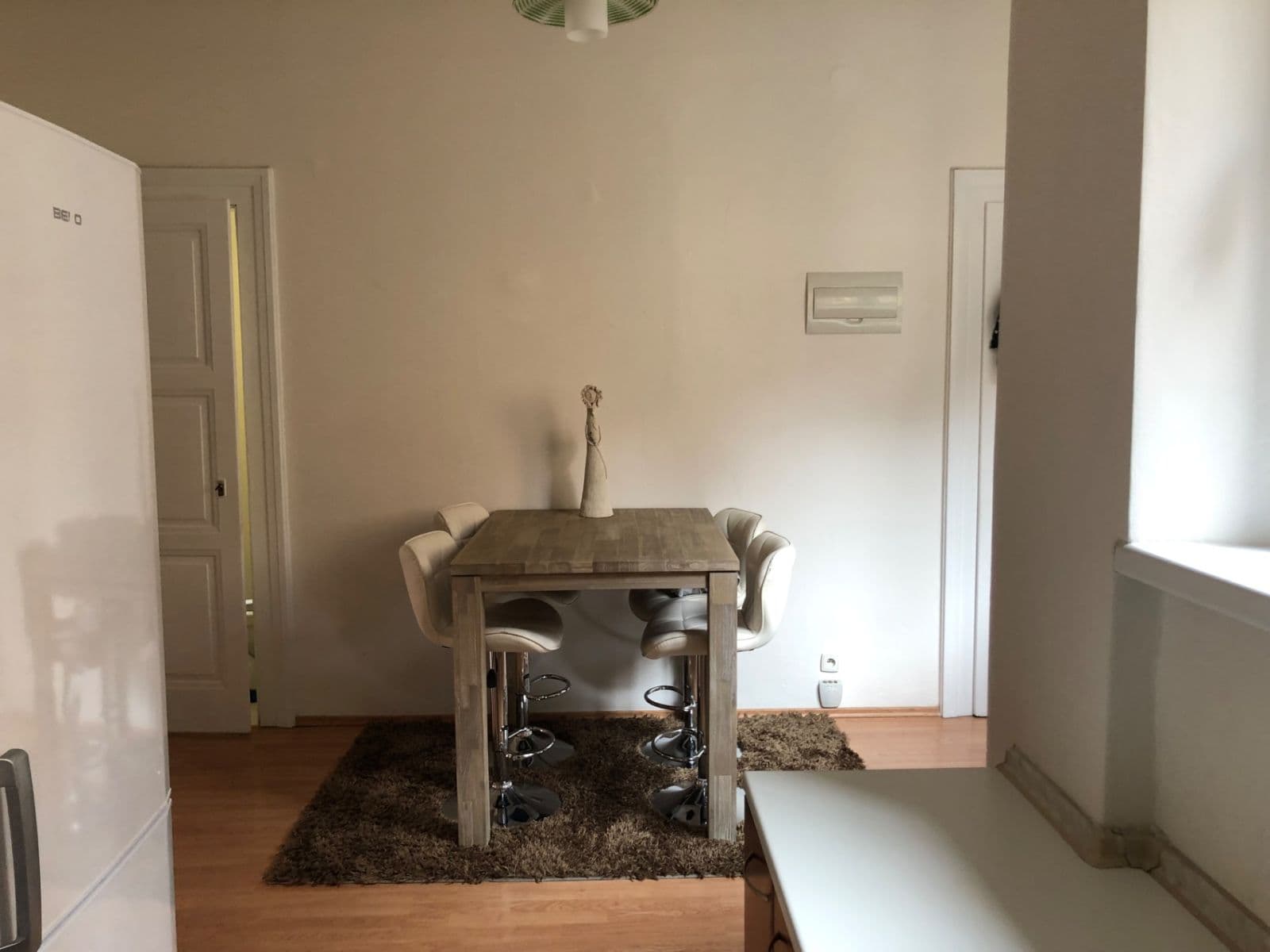 Prenájom bytu 2-izbový 65 m², Tusarova, Praha, Praha Prenájom bytu 2-izbový 65 m², Tusarova, Praha, Praha