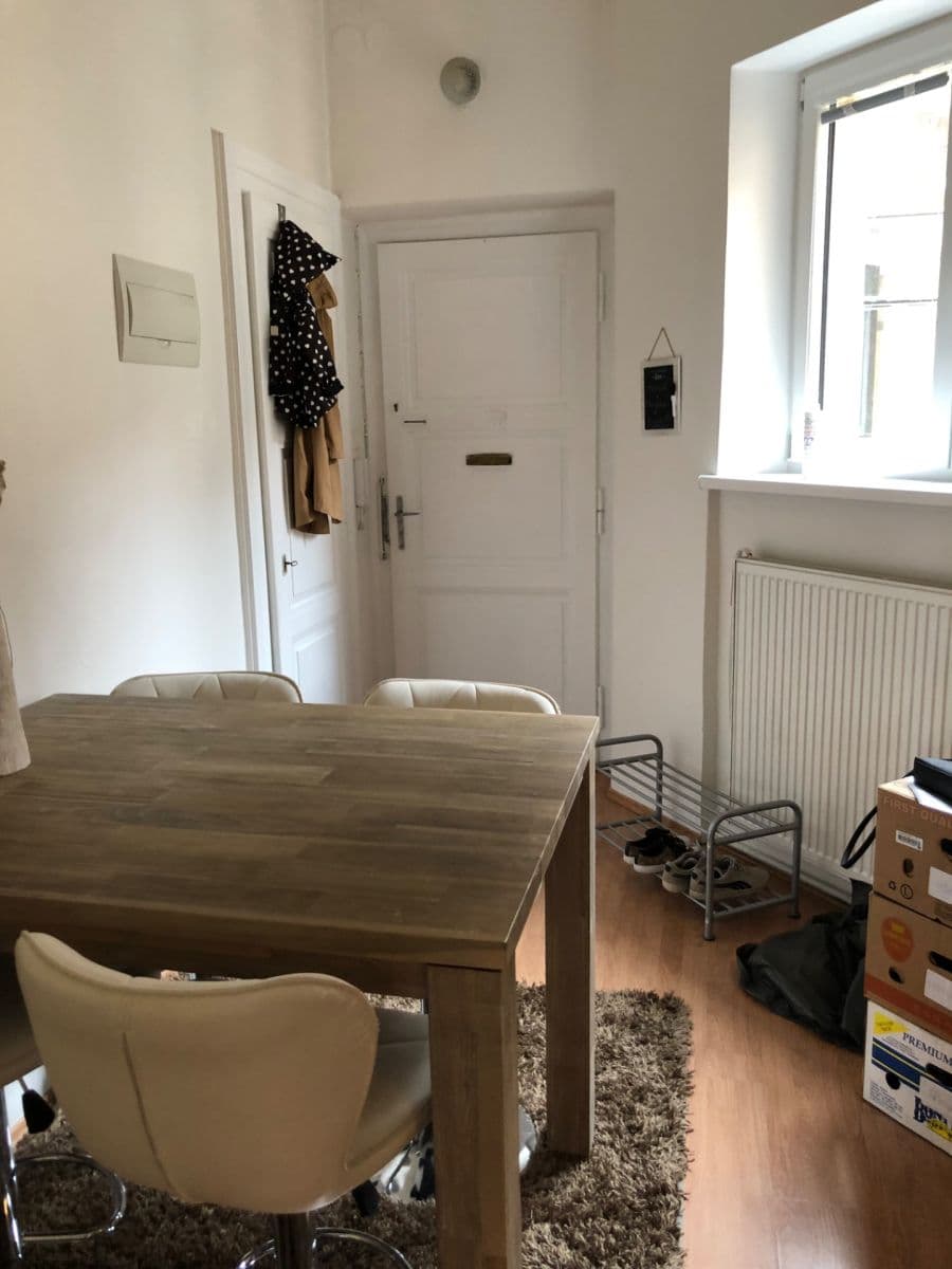 Prenájom bytu 2-izbový 65 m², Tusarova, Praha, Praha Prenájom bytu 2-izbový 65 m², Tusarova, Praha, Praha