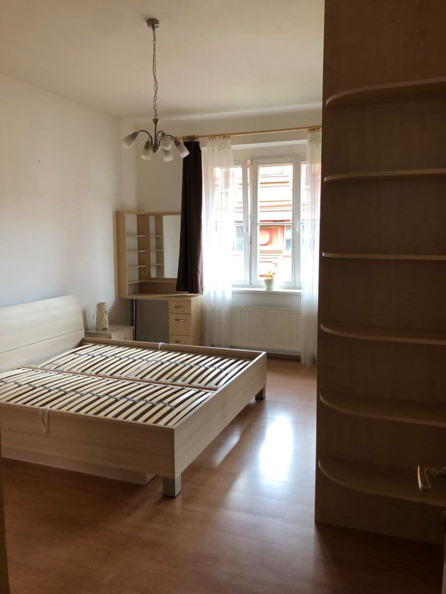 Prenájom bytu 2-izbový 65 m², Tusarova, Praha, Praha Prenájom bytu 2-izbový 65 m², Tusarova, Praha, Praha
