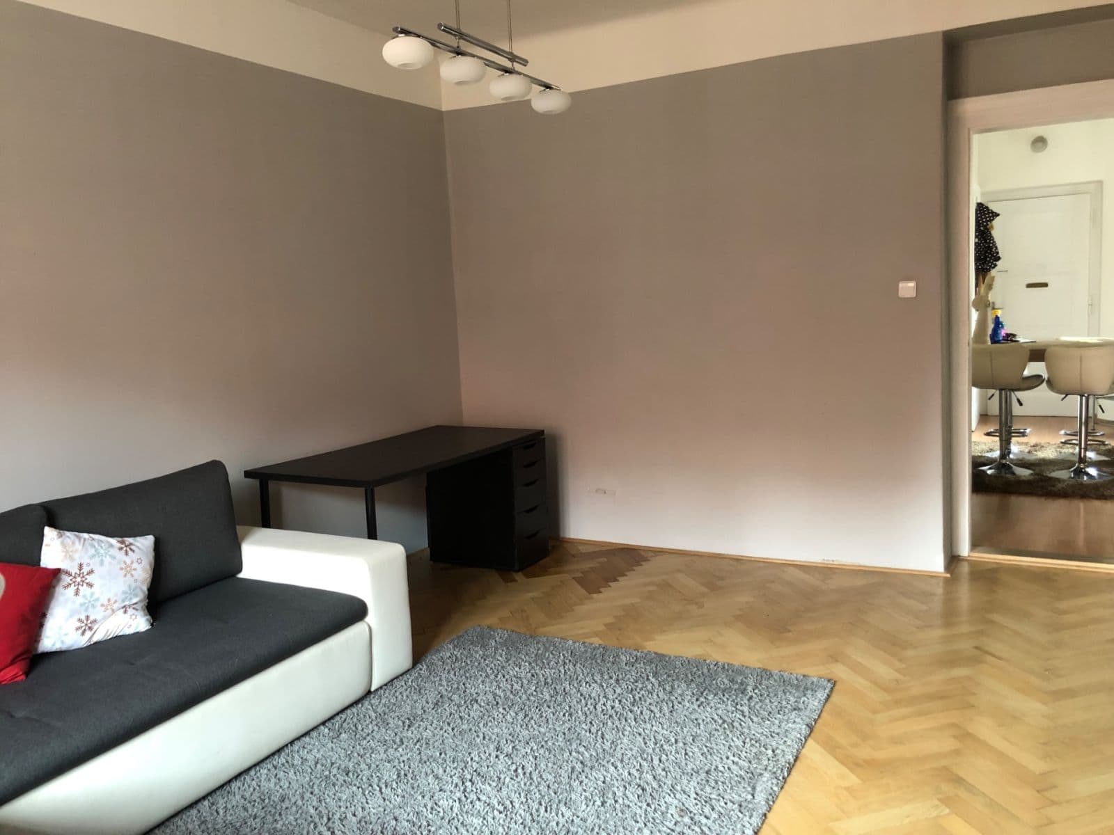 Prenájom bytu 2-izbový 65 m², Tusarova, Praha, Praha Prenájom bytu 2-izbový 65 m², Tusarova, Praha, Praha