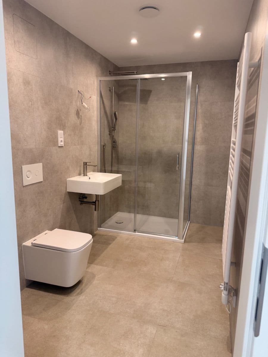 Prenájom bytu 2-izbový 62 m², V. Kratochvíla, Kladno, Středočeský kraj Prenájom bytu 2-izbový 62 m², V. Kratochvíla, Kladno, Středočeský kraj