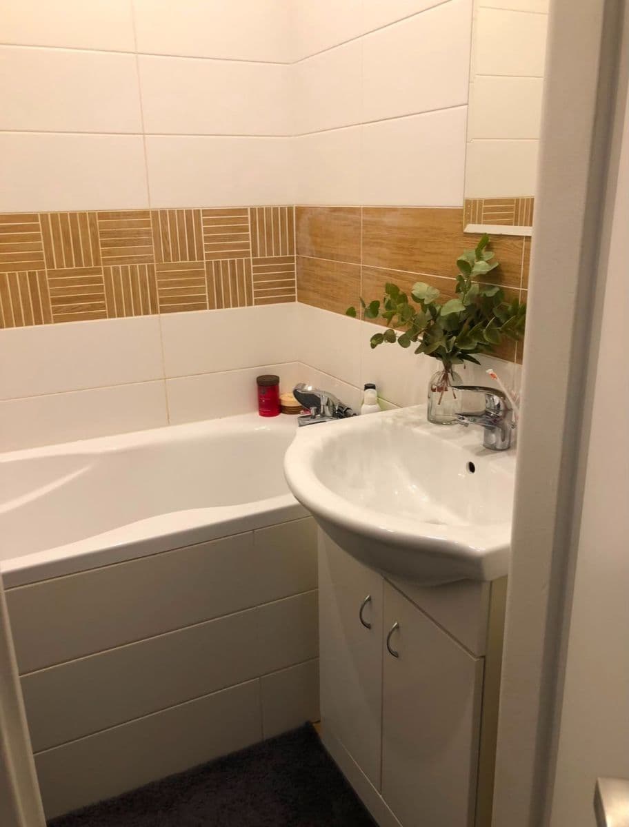 Prenájom bytu 2-izbový 54 m², Poděbradská, Praha, Praha Prenájom bytu 2-izbový 54 m², Poděbradská, Praha, Praha