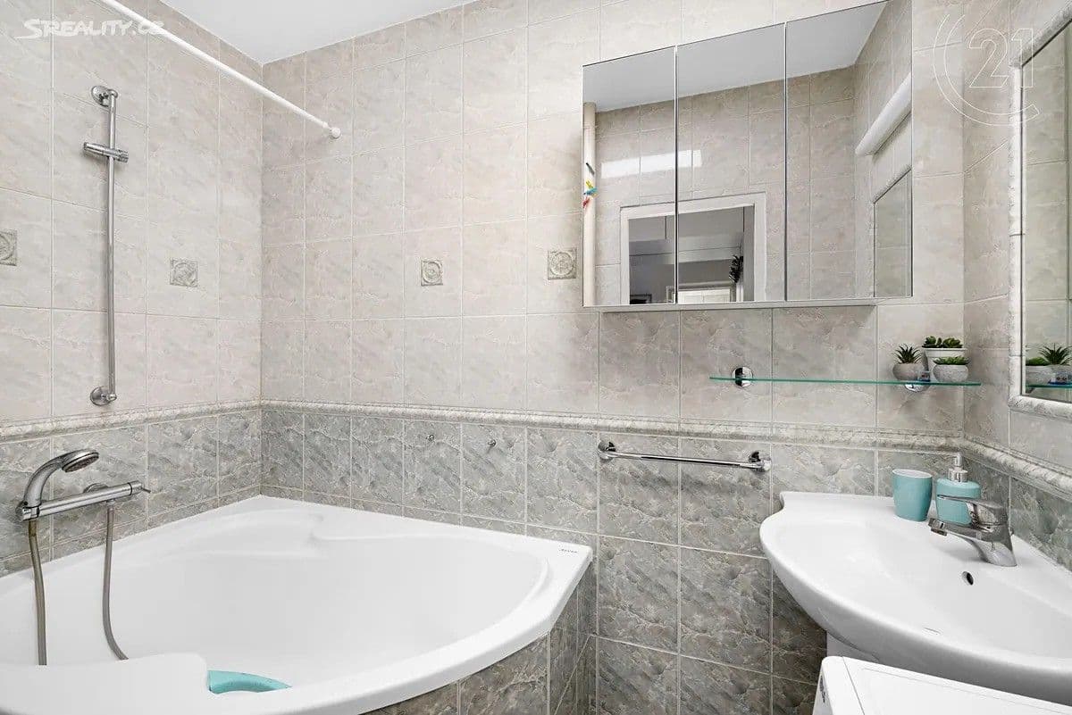 Prenájom bytu 2-izbový 54 m², Provazníkova, Brno, Jihomoravský kraj Prenájom bytu 2-izbový 54 m², Provazníkova, Brno, Jihomoravský kraj