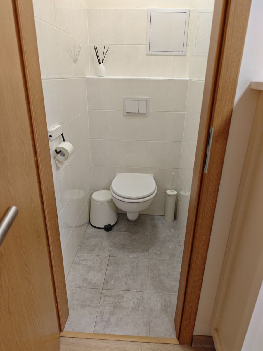 Prenájom bytu 2-izbový 44 m², V Honech, Klecany, Středočeský kraj Prenájom bytu 2-izbový 44 m², V Honech, Klecany, Středočeský kraj