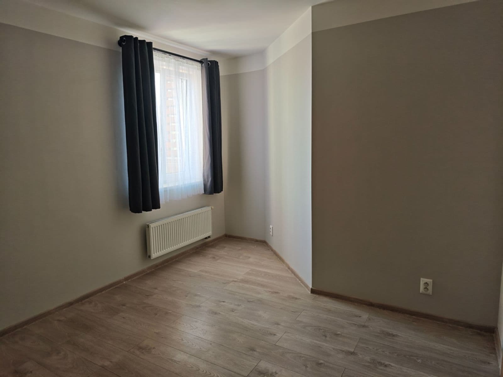 Prenájom bytu 2-izbový 44 m², V Honech, Klecany, Středočeský kraj Prenájom bytu 2-izbový 44 m², V Honech, Klecany, Středočeský kraj