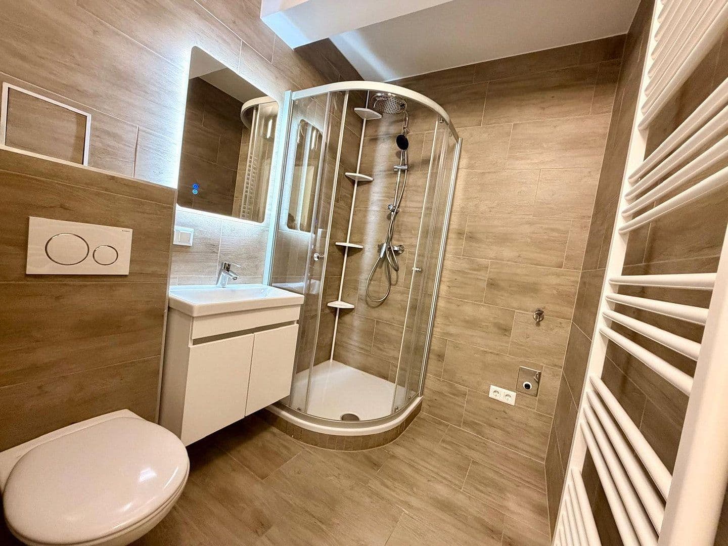 Prenájom bytu 1-izbový 36 m², Sollingergasse, Wien, Viedeň Prenájom bytu 1-izbový 36 m², Sollingergasse, Wien, Viedeň