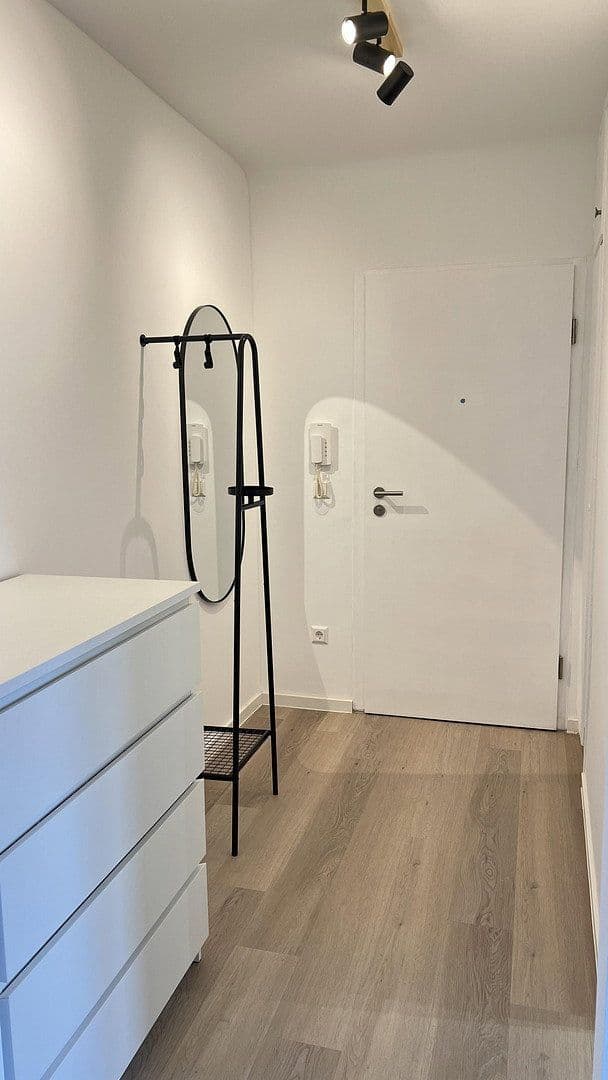 Prenájom bytu 1-izbový 37 m², Stuttgart, Bádensko-Wurttembersko Prenájom bytu 1-izbový 37 m², Stuttgart, Bádensko-Wurttembersko