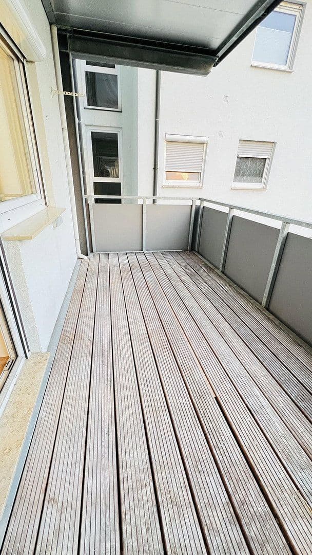 Prenájom bytu 1-izbový 37 m², Stuttgart, Bádensko-Wurttembersko Prenájom bytu 1-izbový 37 m², Stuttgart, Bádensko-Wurttembersko