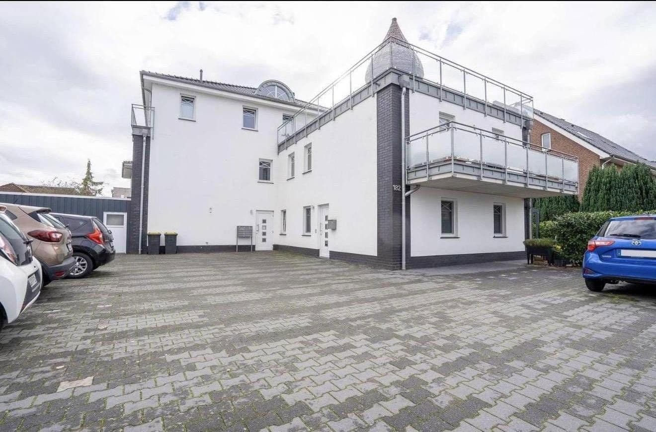 Predaj bytu 3-izbový 126 m², Bümmersteder Tredde 182, Oldenburg, Dolné Sasko Predaj bytu 3-izbový 126 m², Bümmersteder Tredde 182, Oldenburg, Dolné Sasko