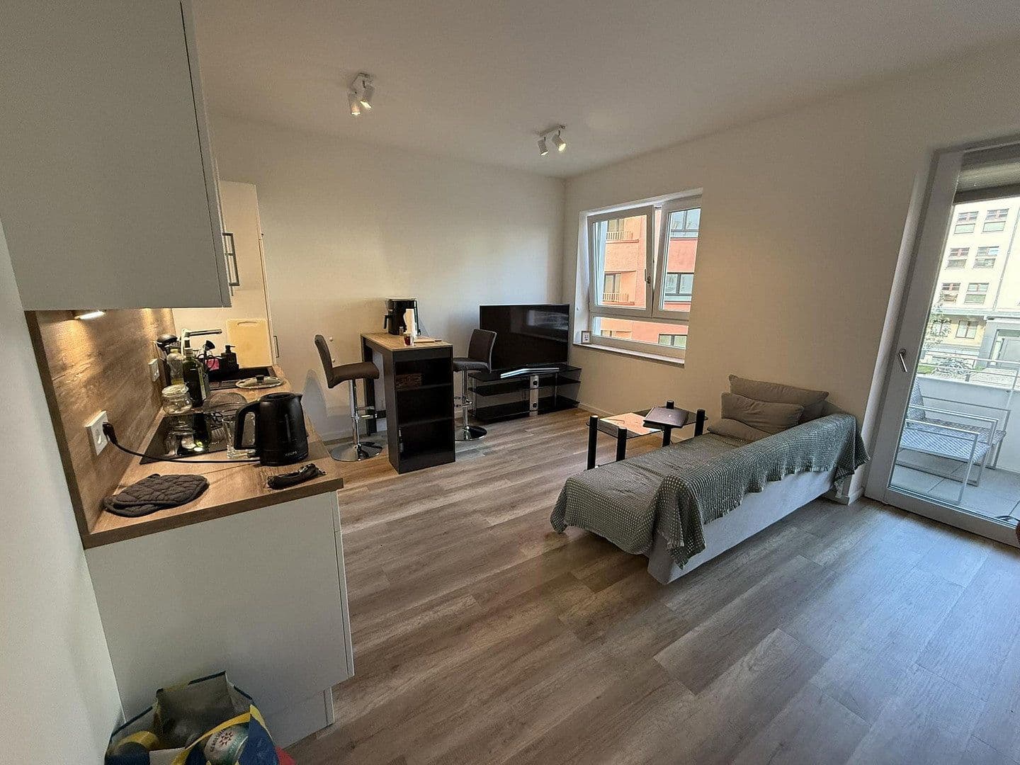 Prenájom bytu 2-izbový 44 m², Parkstr., Berlin, Berlín Prenájom bytu 2-izbový 44 m², Parkstr., Berlin, Berlín