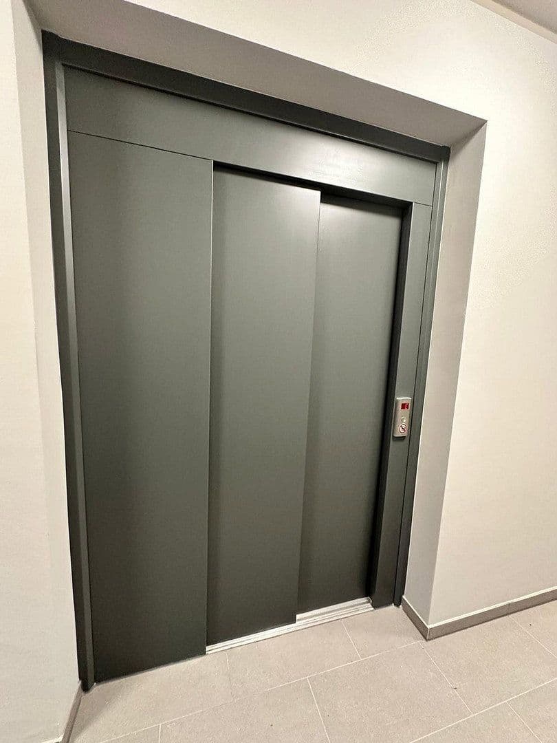 Prenájom bytu 2-izbový 44 m², Parkstr., Berlin, Berlín Prenájom bytu 2-izbový 44 m², Parkstr., Berlin, Berlín