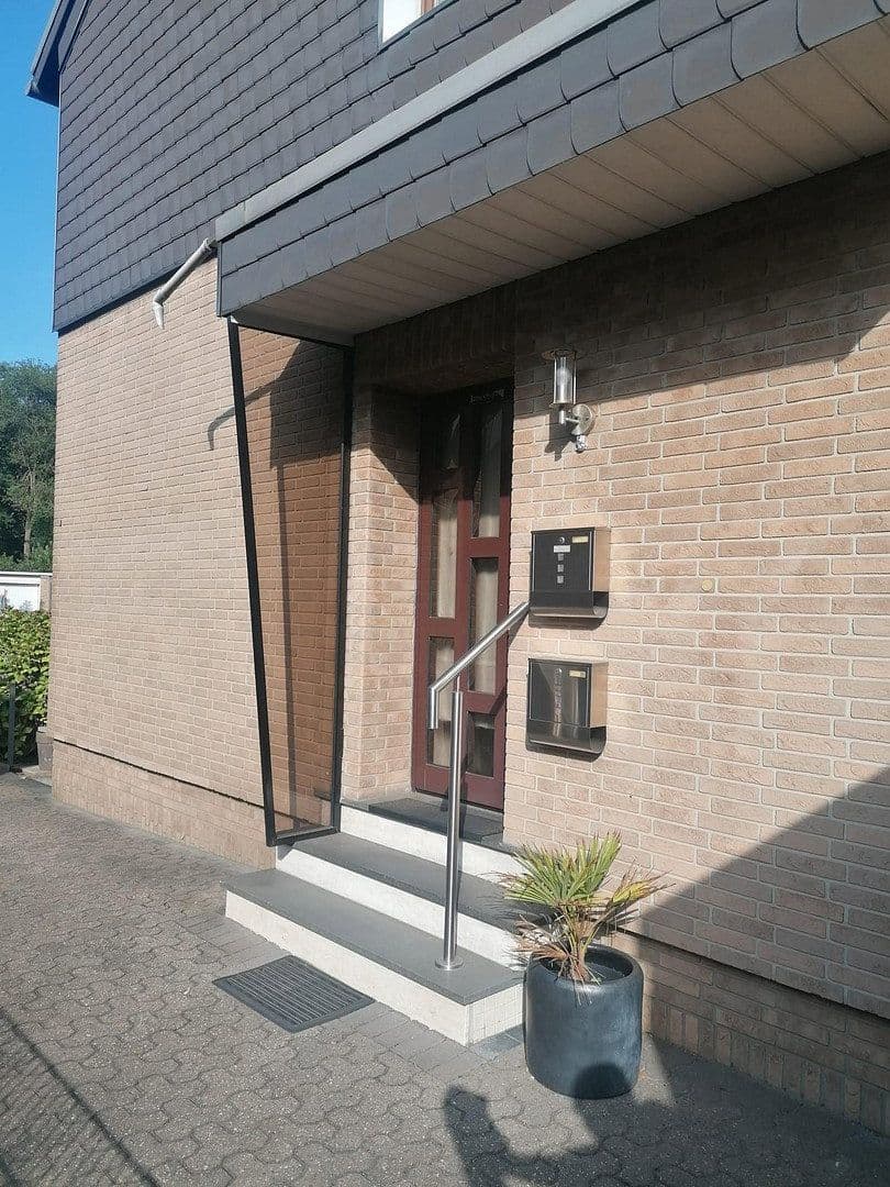 Predaj domu 180 m², pozemok 407 m², Voerde (Niederrhein), Severné Porýnie - Westfálsko Predaj domu 180 m², pozemok 407 m², Voerde (Niederrhein), Severné Porýnie - Westfálsko
