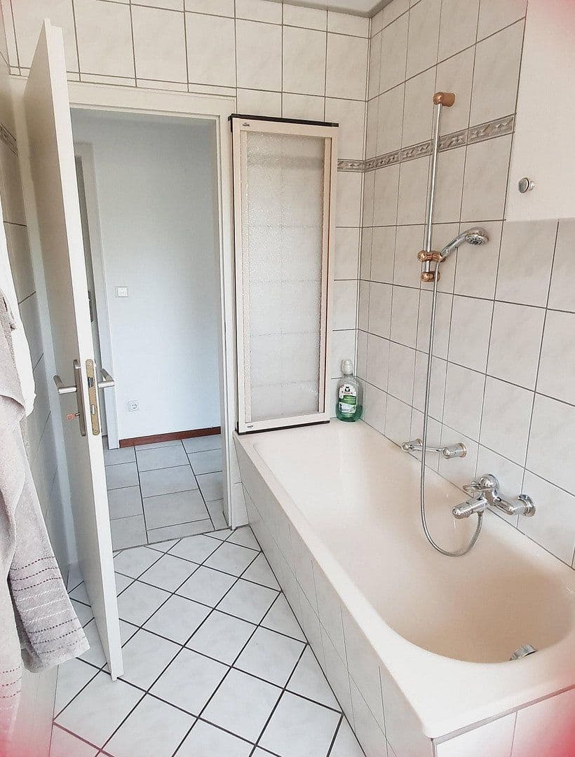 Predaj domu 180 m², pozemok 407 m², Voerde (Niederrhein), Severné Porýnie - Westfálsko Predaj domu 180 m², pozemok 407 m², Voerde (Niederrhein), Severné Porýnie - Westfálsko