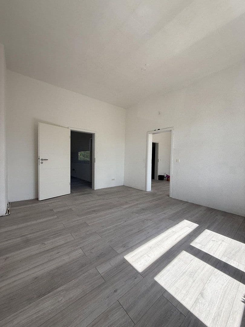 Prenájom bytu 3-izbový 86 m², Niederroßlaer Str. 28, Apolda, Durínsko Prenájom bytu 3-izbový 86 m², Niederroßlaer Str. 28, Apolda, Durínsko