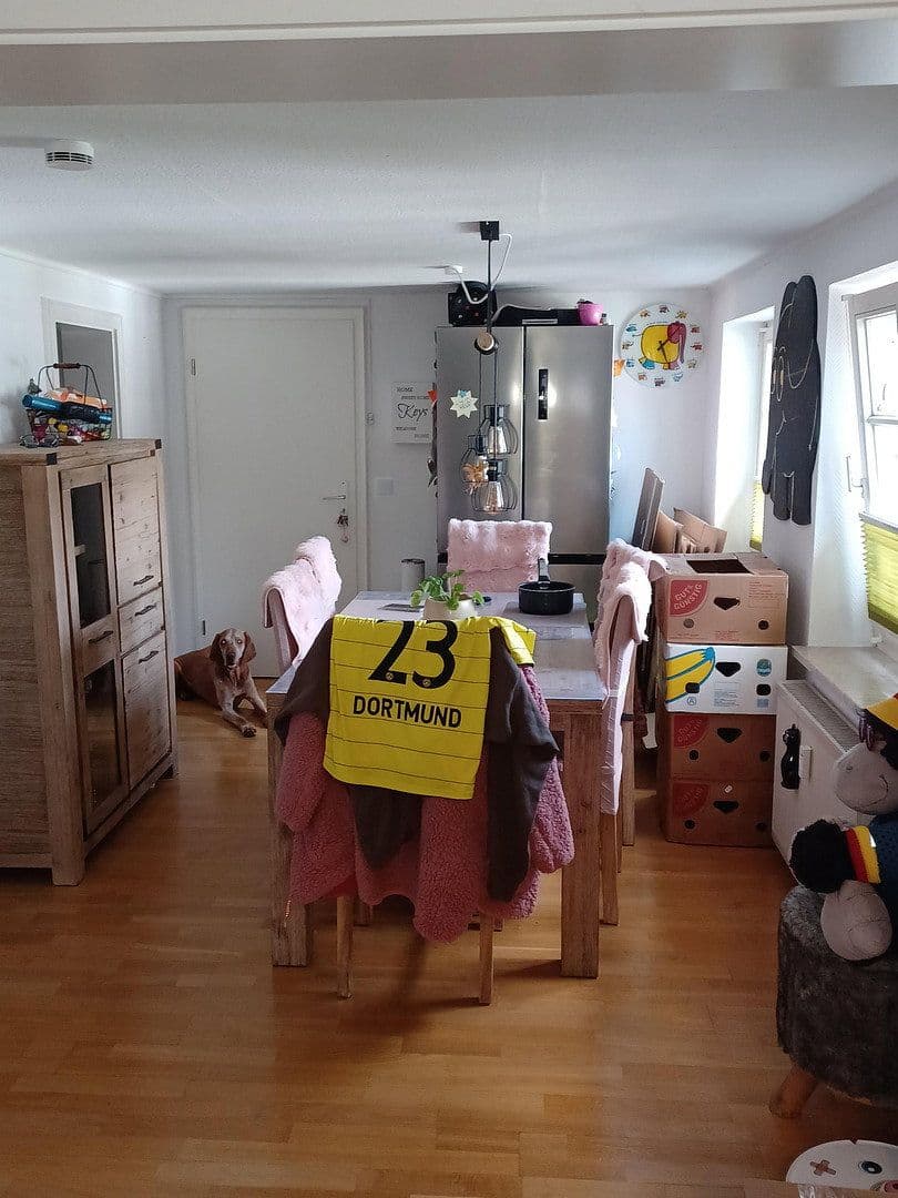 Prenájom bytu 4-izbový 105 m², Solingen, Severné Porýnie - Westfálsko Prenájom bytu 4-izbový 105 m², Solingen, Severné Porýnie - Westfálsko