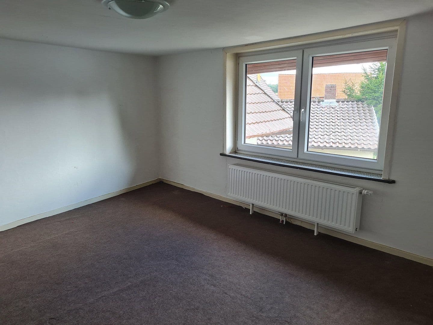 Predaj domu 303 m², pozemok 408 m², Rollshausen, Dolné Sasko Predaj domu 303 m², pozemok 408 m², Rollshausen, Dolné Sasko